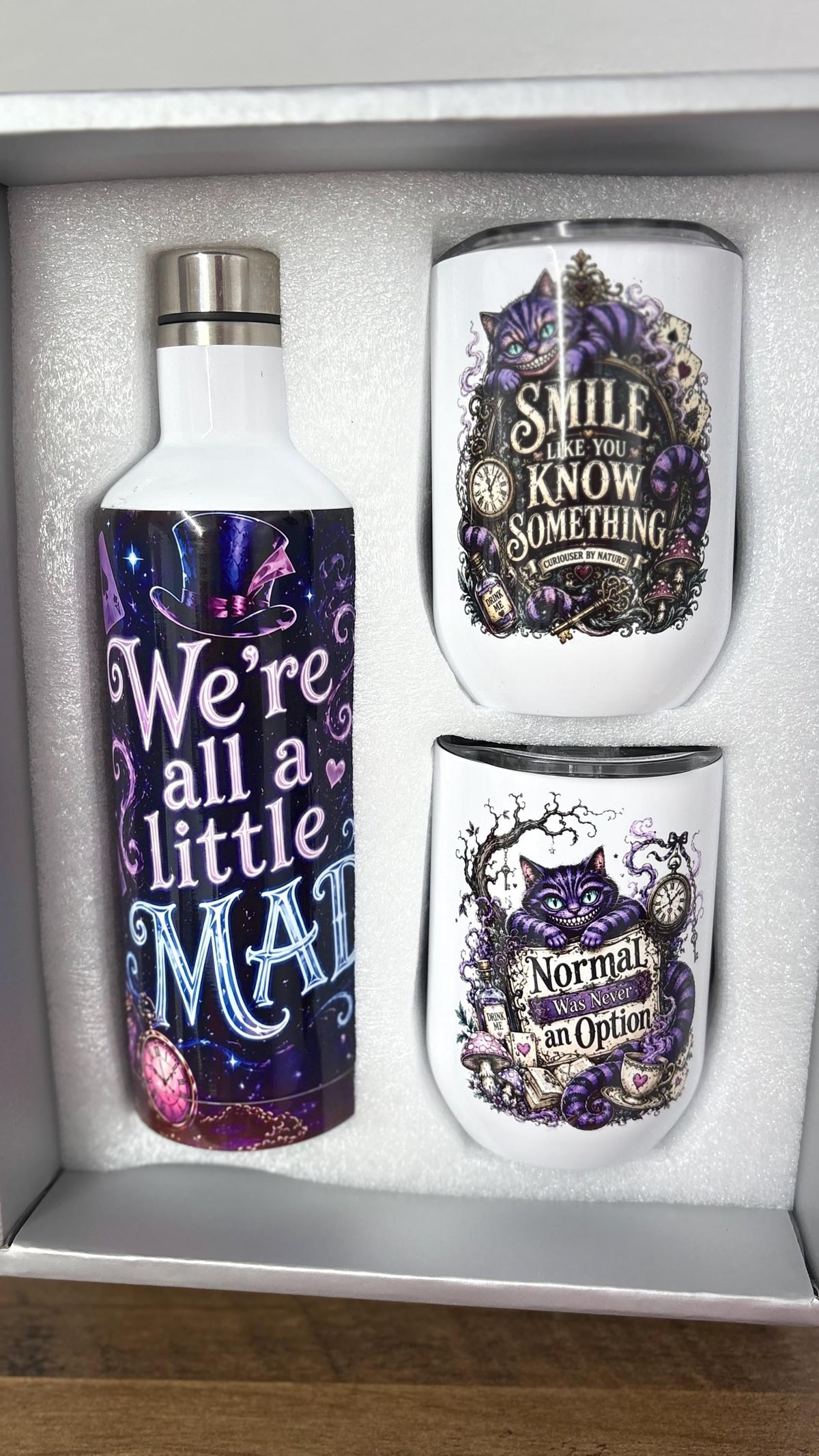 Cheshire Cat tumbler set.